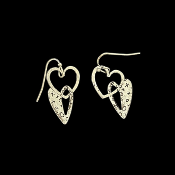 Retro Style Valentine Earrings - Picture 3 of 4